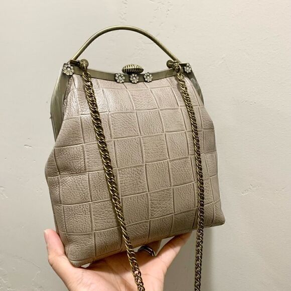 Handmade Genuine Embossed Leather Top Handle Bag & Castle Shaped Coin Purse Set - Picture 8 of 16